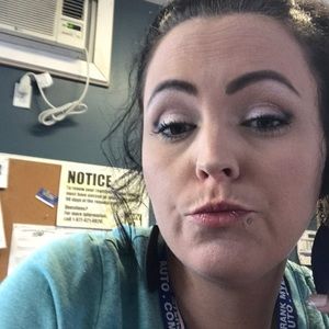 Meet your Posher, Eve